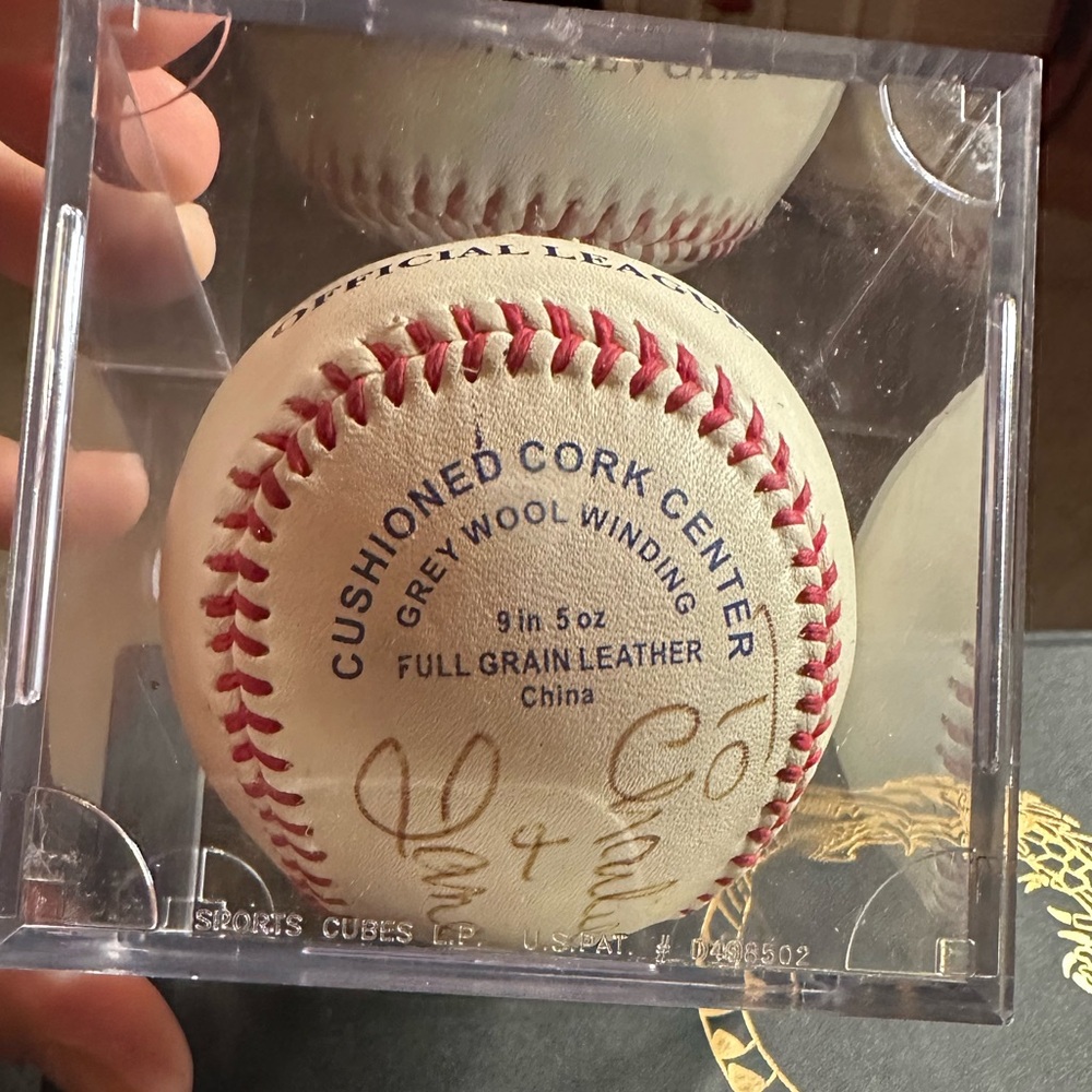Signed baseball - Picture 5 of 7